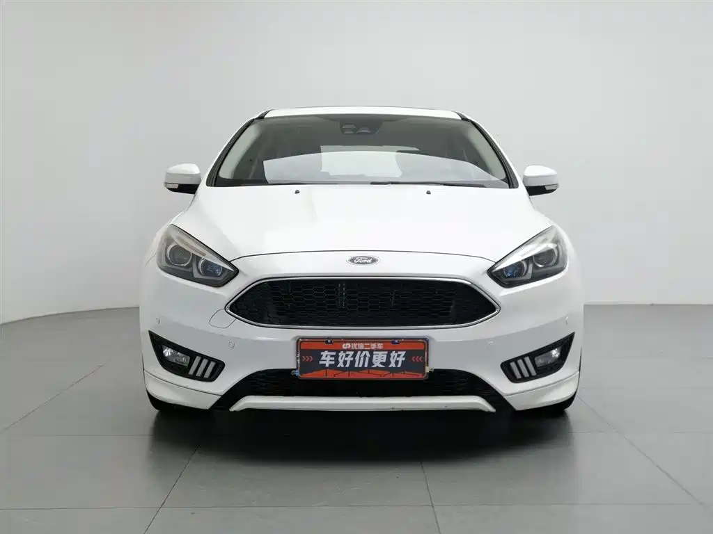 Ford Focus 2015 Hatchback EcoBoost 180 Automatic Sport фото 3