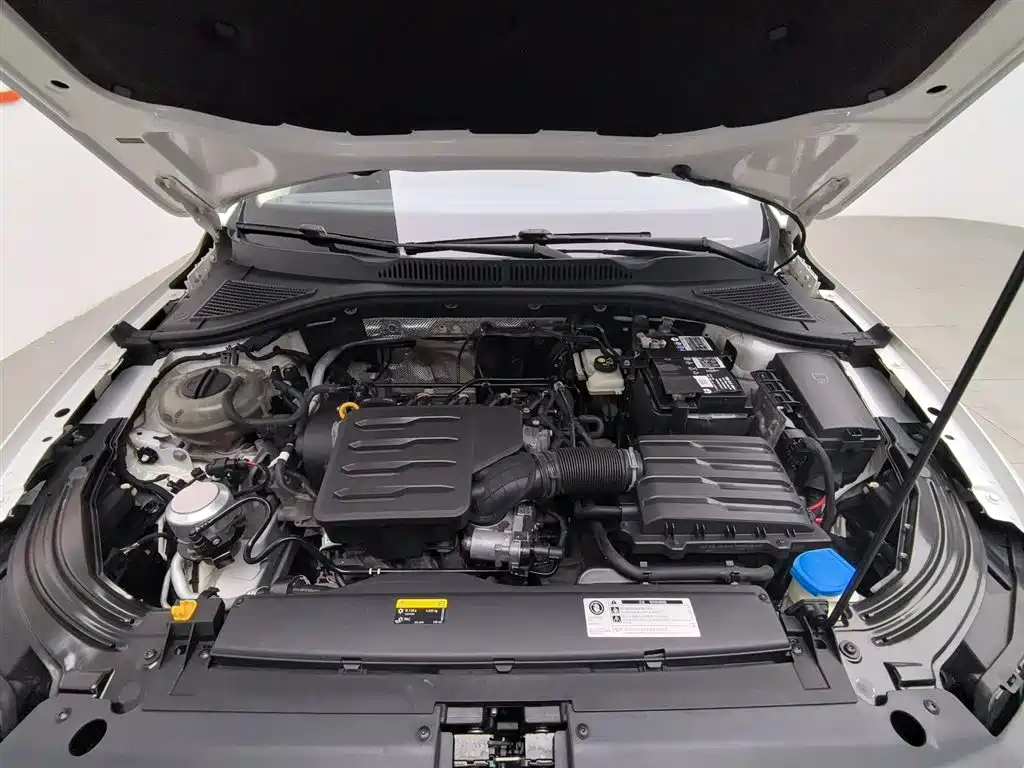 Volkswagen Lavida 2019 1.5L Automatic Comfort Edition China VI фото 6