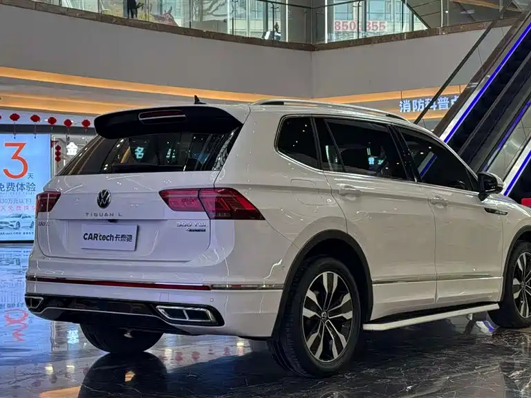 Volkswagen Tiguan L 2022 380TSI Automatic 4WD R-Line Cross Edition 7-Seater фото 3