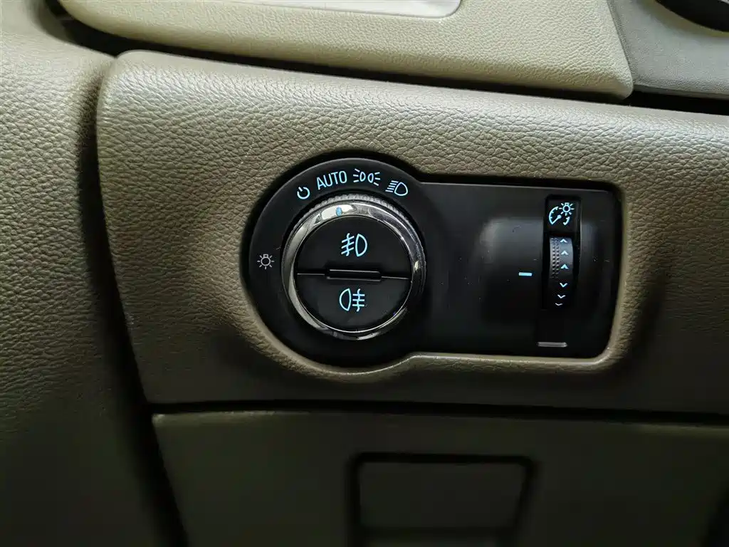 Buick Excelle 2013 GT 1.6L Automatic Fashion Edition фото 21