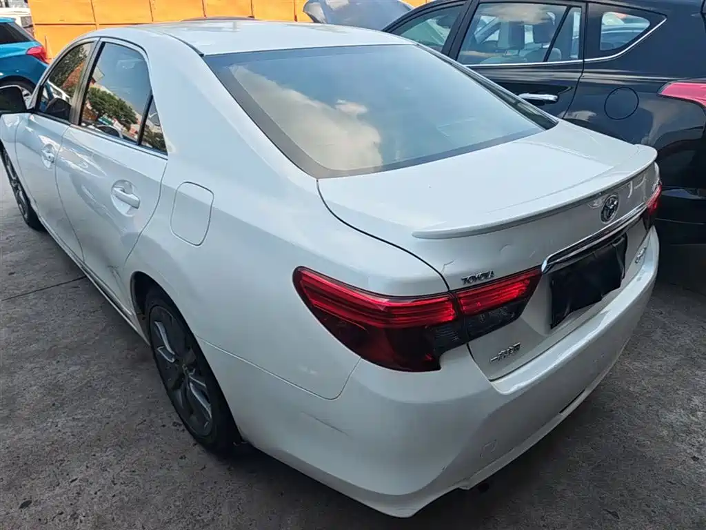 Toyota Reiz 2013 2.5V Premium Edition фото 5