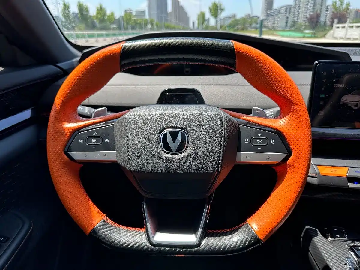 CHANGAN UNI-V