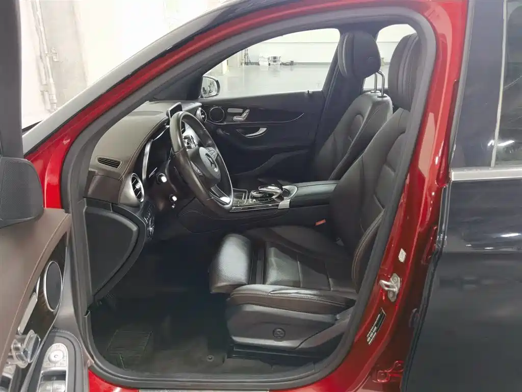 Mercedes-Benz GLC 2018 GLC 260 4MATIC Luxury фото 10