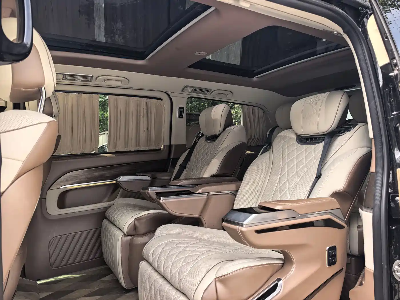 MERCEDES-BENZ V-CLASS