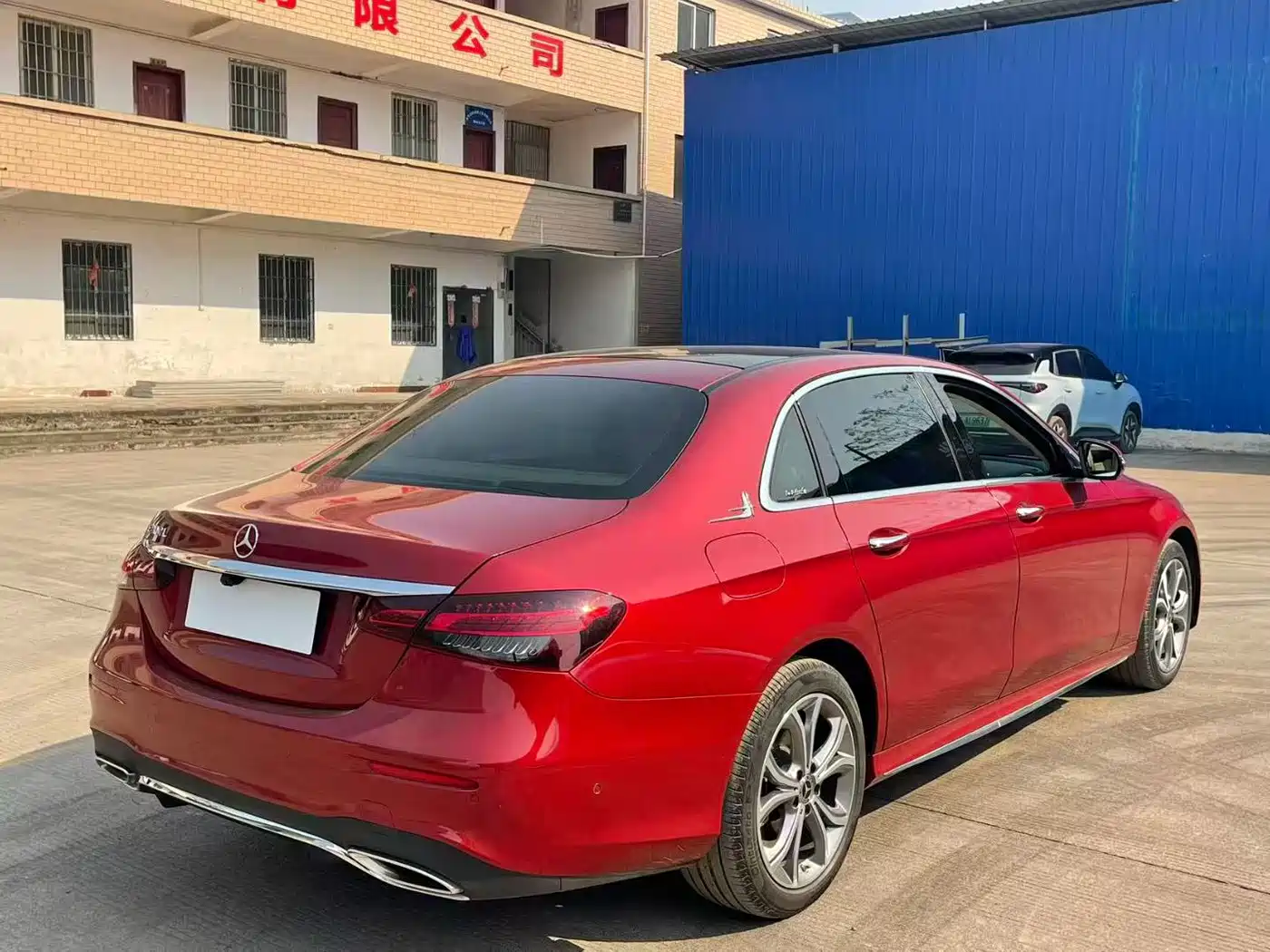 MERCEDES-BENZ E CLASS