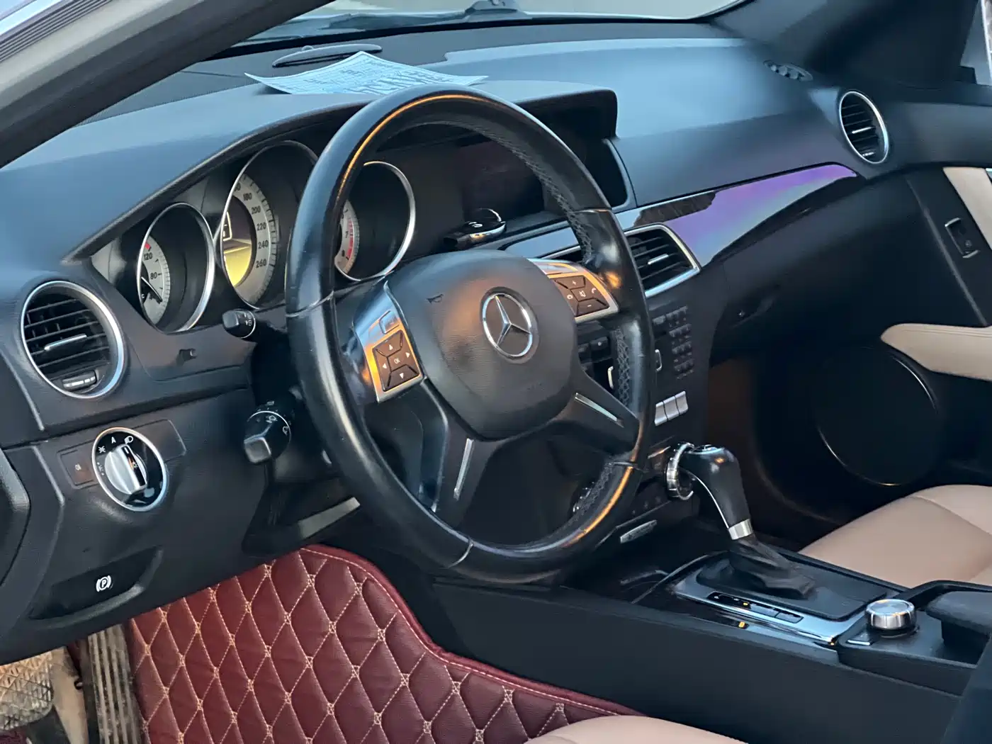 Mercedes-Benz C-Class 2011 C 200 CGI Fashion фото 10