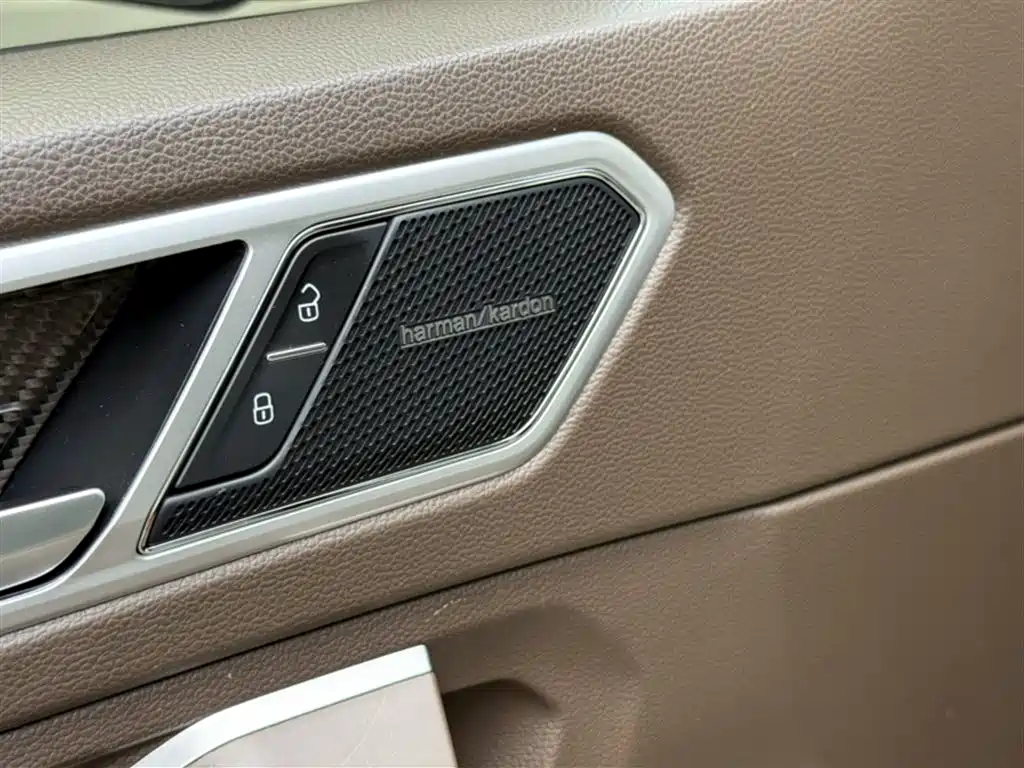 Volkswagen Tiguan L 2023 380TSI 4WD R-Line Flagship 7-seater фото 5