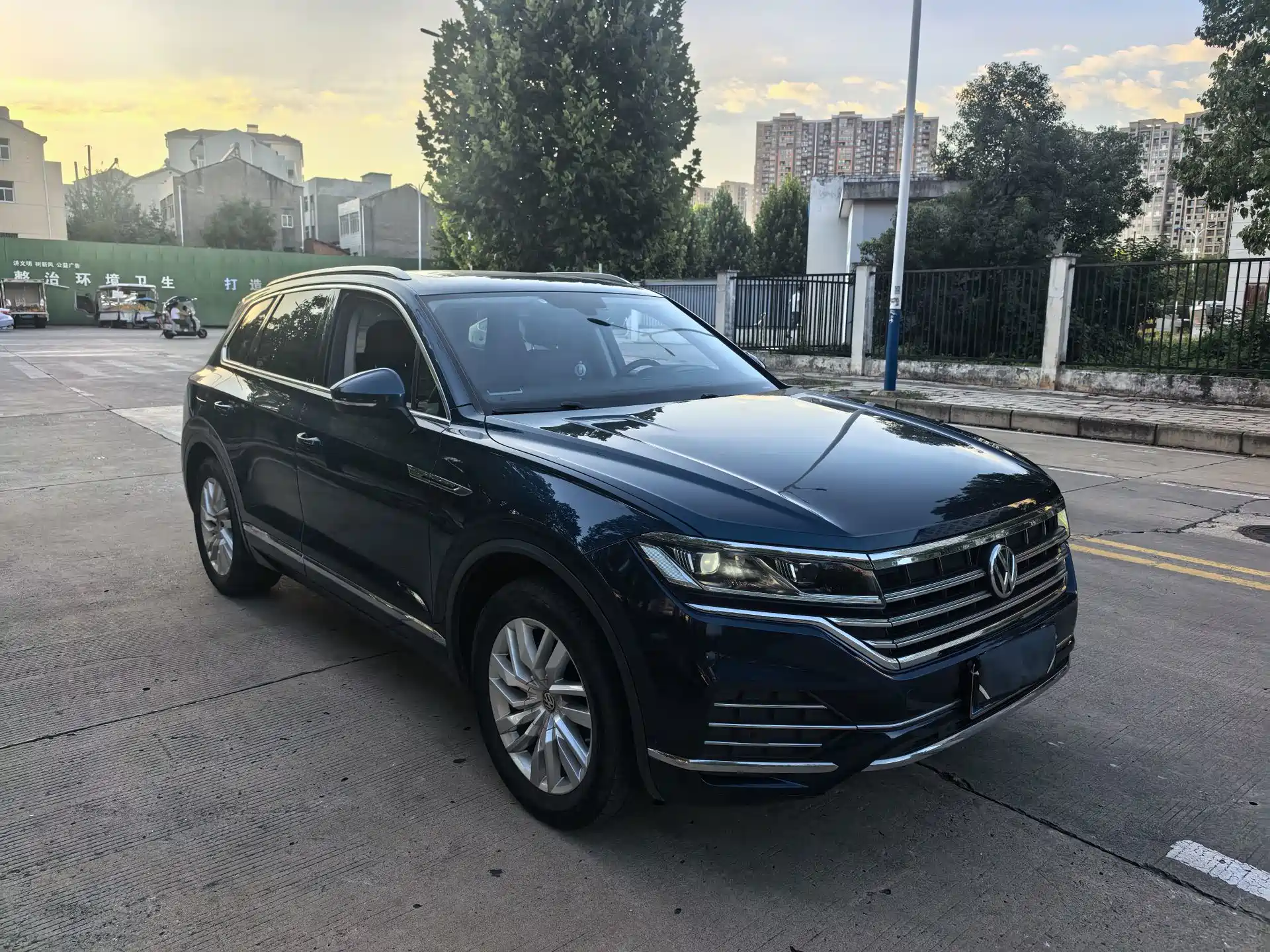 Фото 3 - Volkswagen Touareg