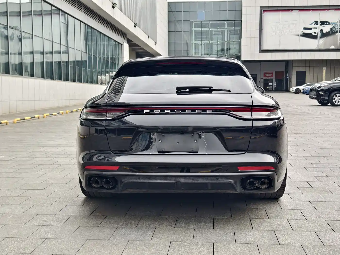 PORSCHE PANAMERA