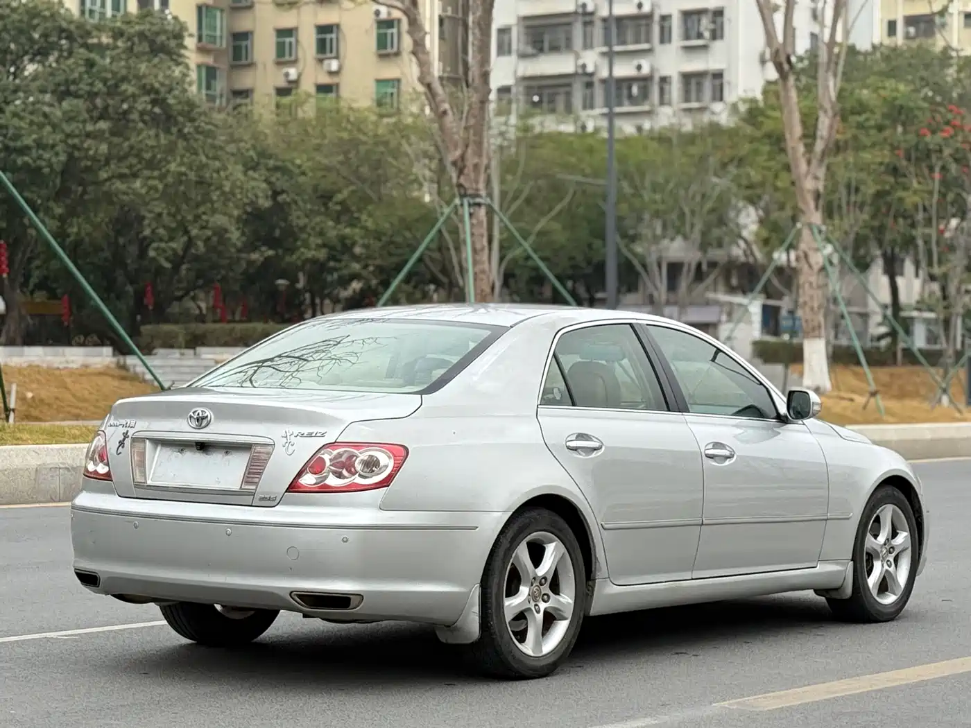 Toyota Reiz 2010 2.5V Style Luxury Navigation Edition фото 8