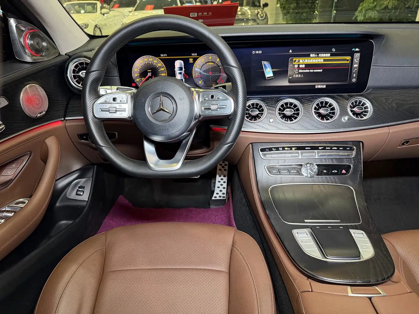 صورة 18 - Mercedes-Benz E-Class