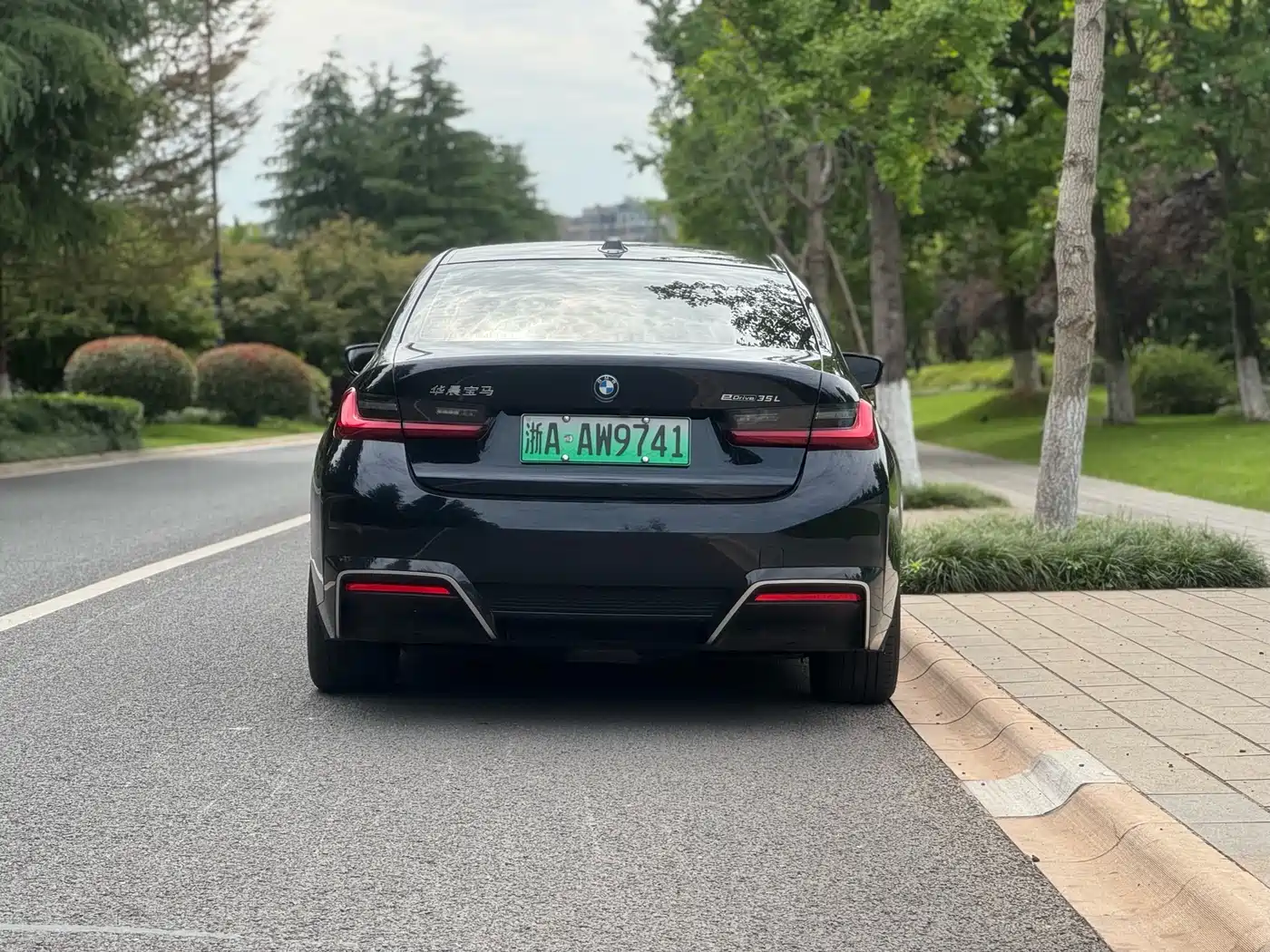 BMW i3 2024 eDrive 35 L фото 6