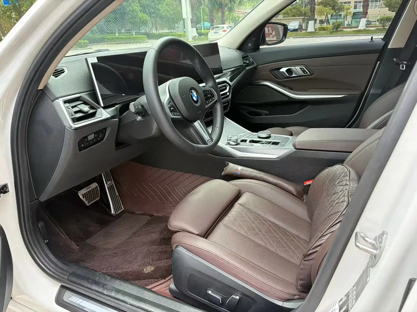 BMW 3 Series 2024 325Li M Sport Shadowline Package фото 4
