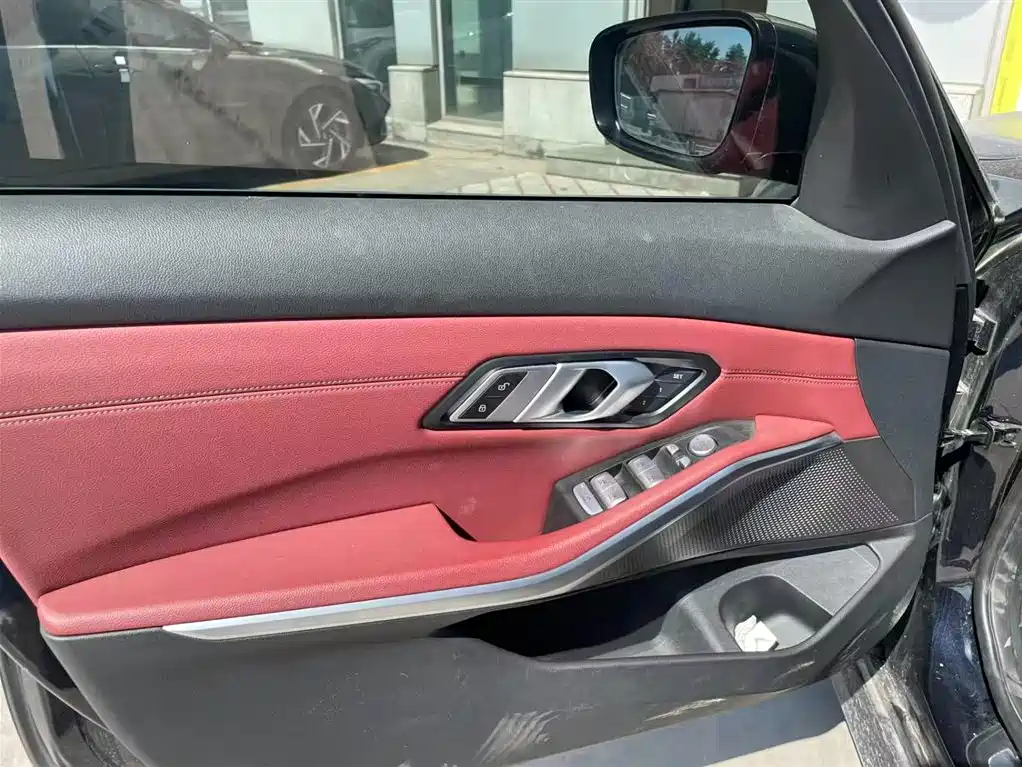 BMW 3 Series 2023 320Li M Sport Package фото 4