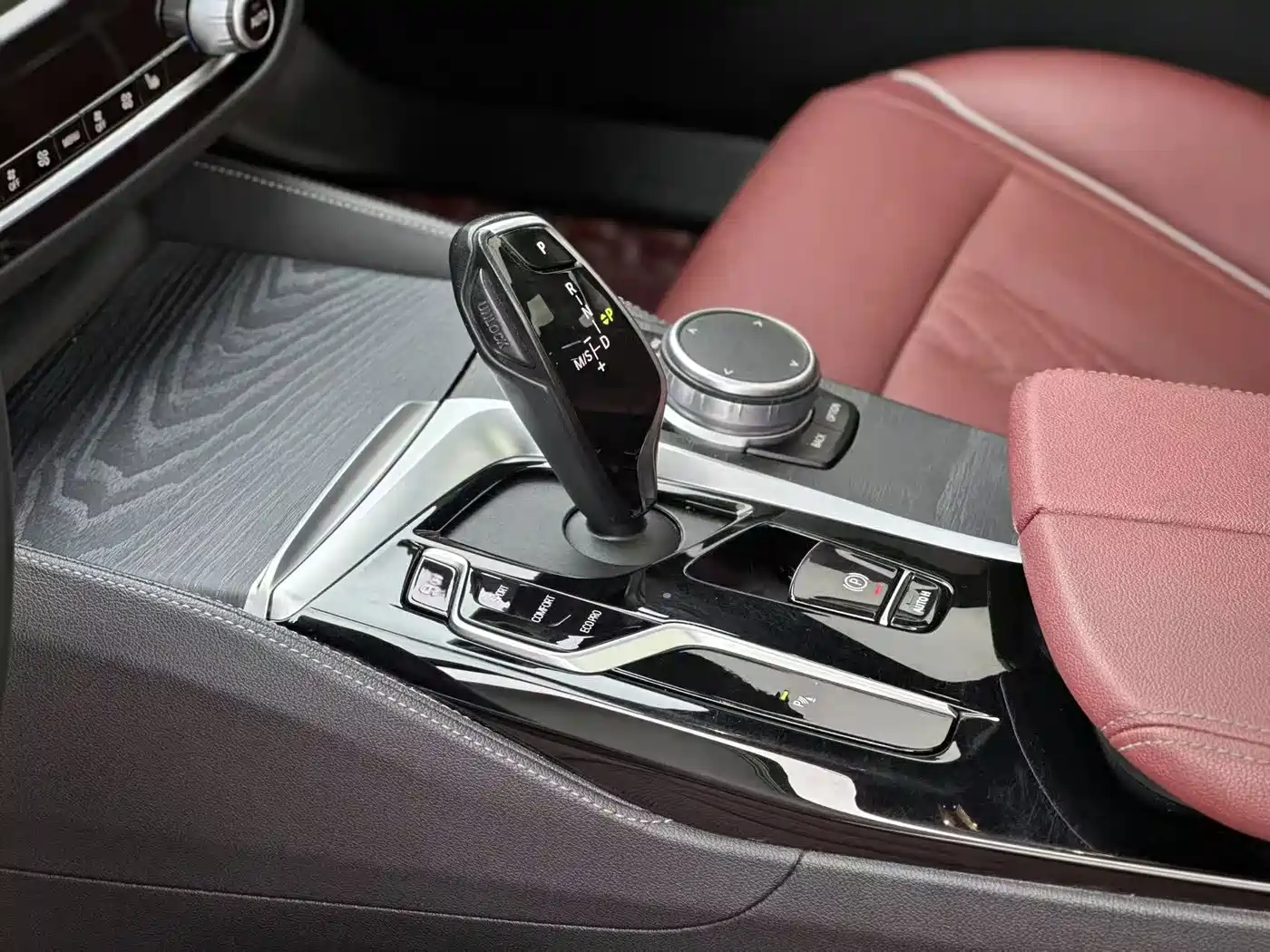 BMW 5 Series 2021 530Li Leading M Sport Package фото 15