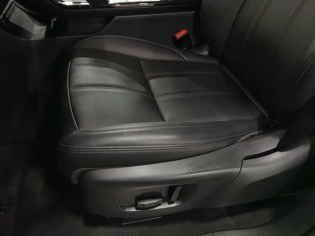 Land Rover Range Rover Evoque 2020 249PS R-DYNAMIC S Sport Edition фото 20