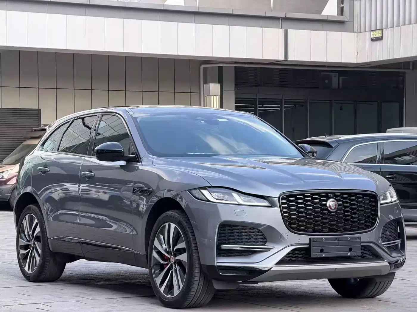 JAGUAR F PACE
