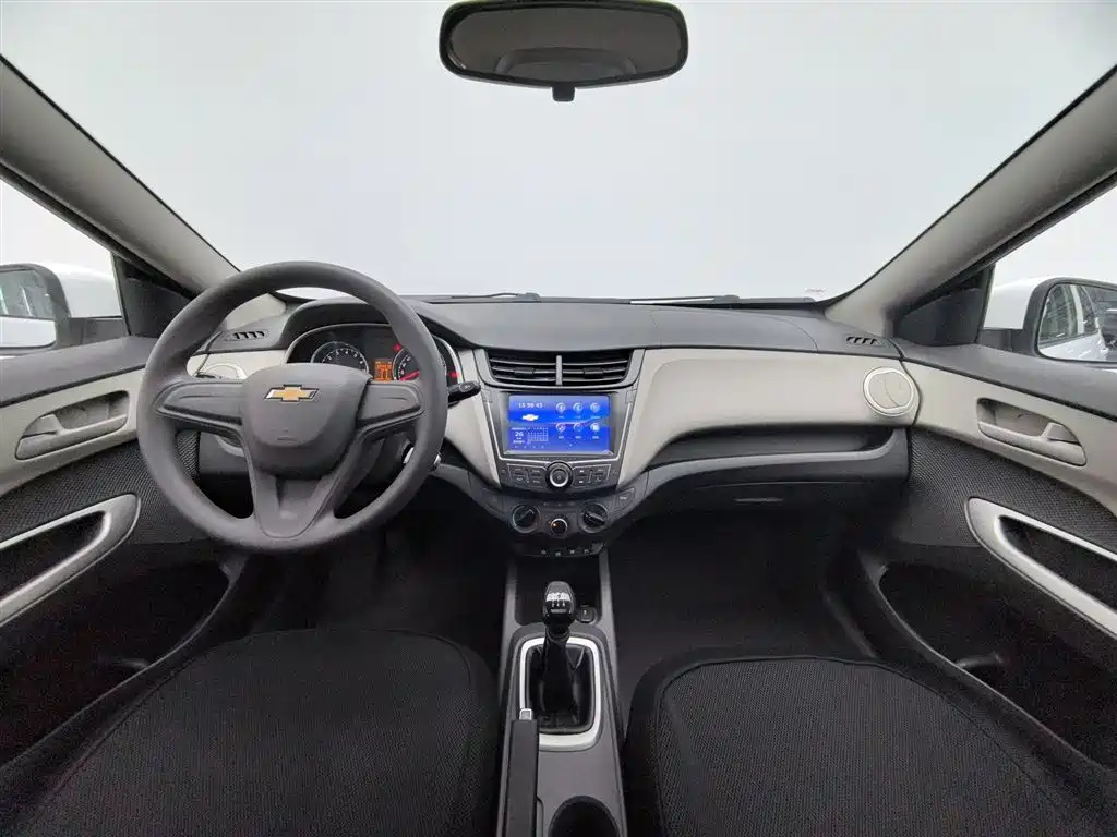 Chevrolet Sail 2015 Sail 3 1.5L Manual Ideal Sunroof Edition фото 5