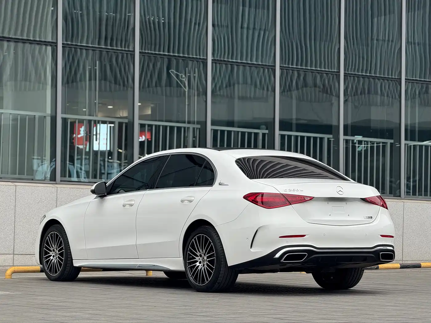 Mercedes-Benz C-Class 2024 Facelift III C 260 L фото 4