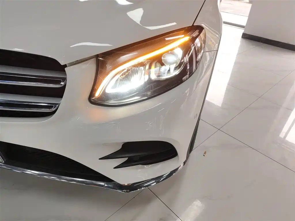 Mercedes-Benz GLC 2019 Facelift GLC 260 L 4MATIC Luxury фото 24