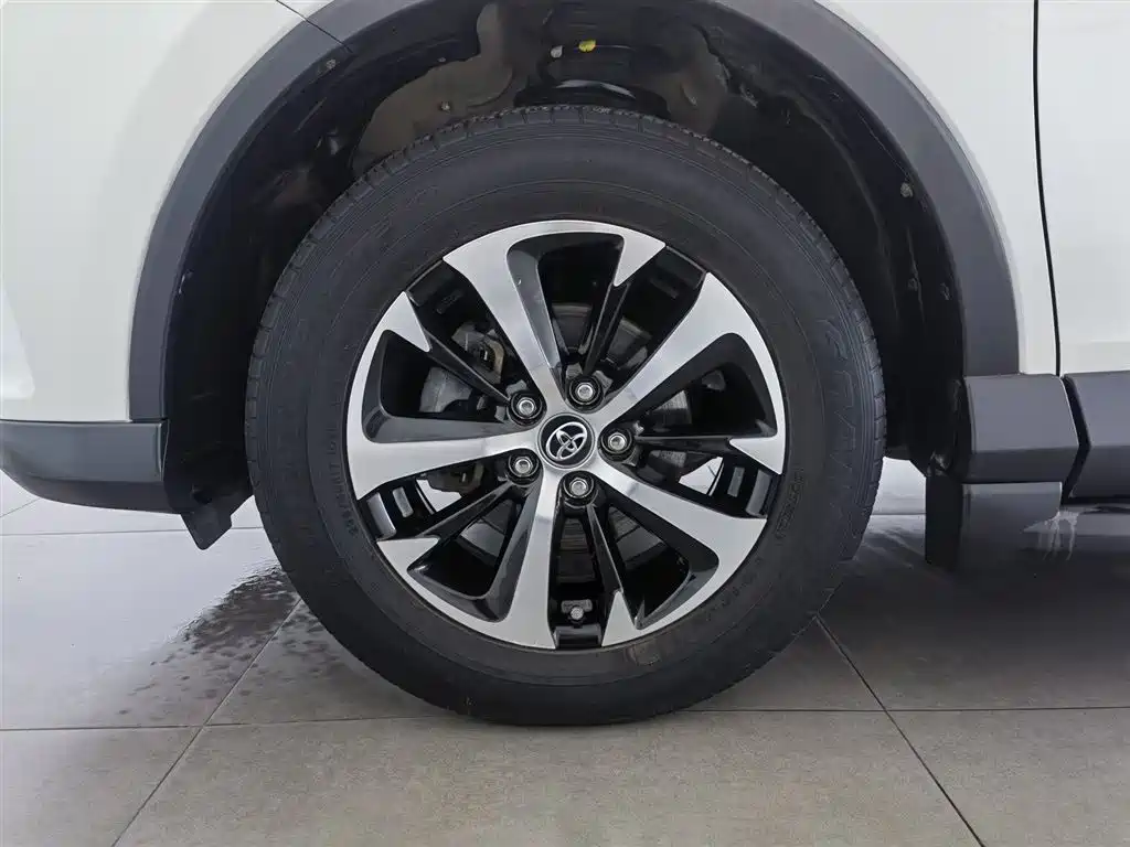 Toyota RAV4 Rongfang 2019 2.0L CVT 2WD Pioneer Edition China VI фото 17