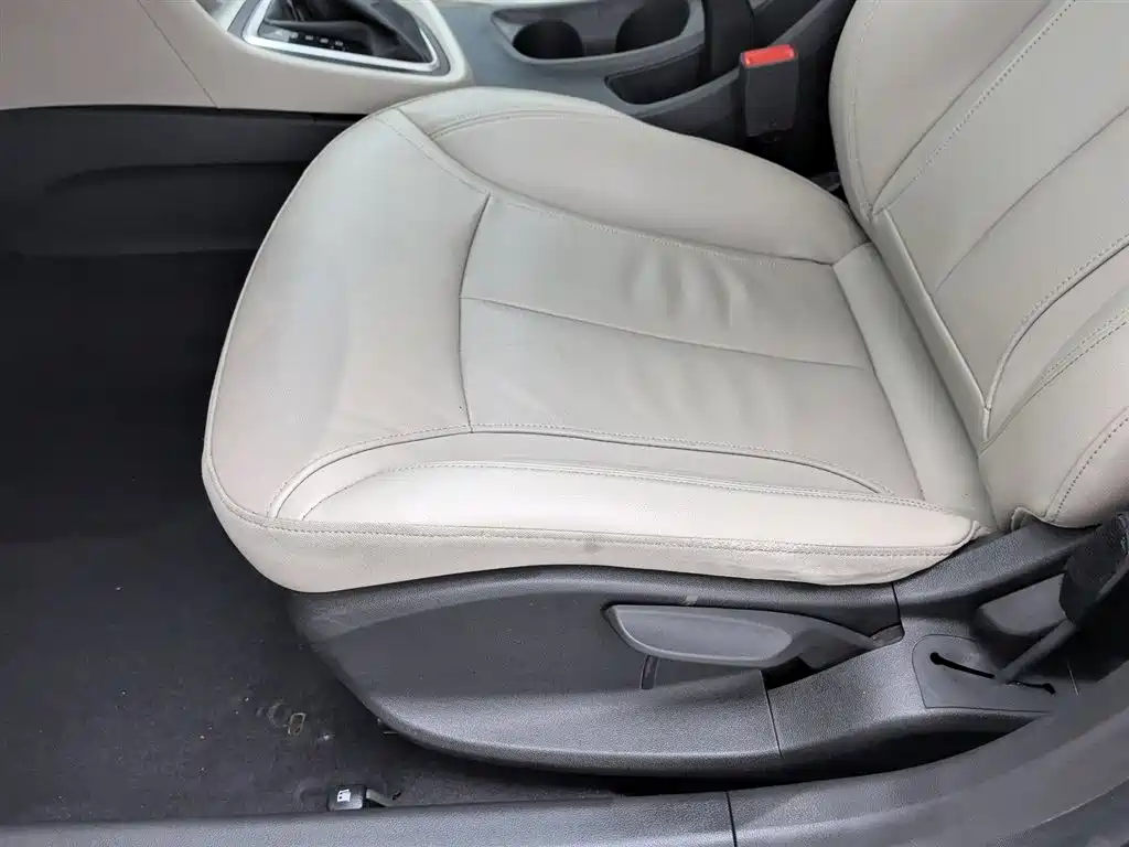 Buick Excelle 2018 15T Dual Clutch Elite (China V) фото 20