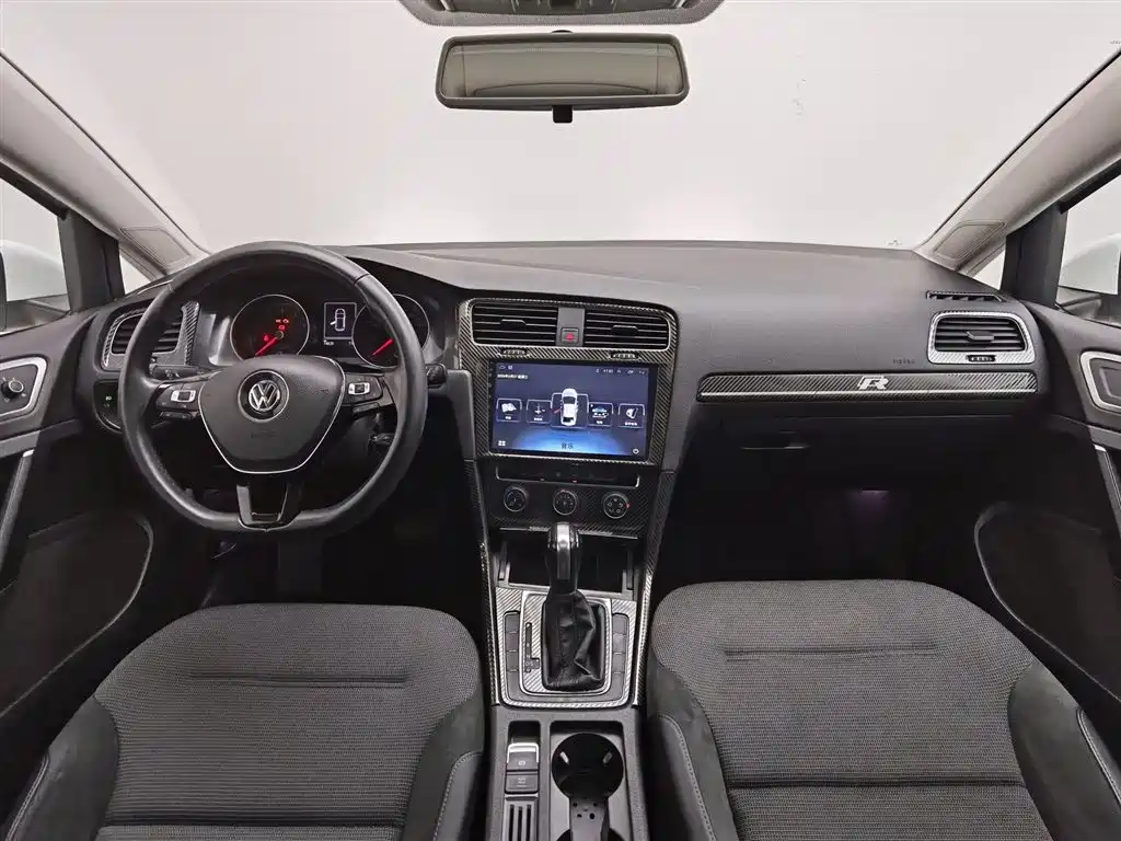 Volkswagen Golf 2018 1.6L Automatic Comfort фото 5