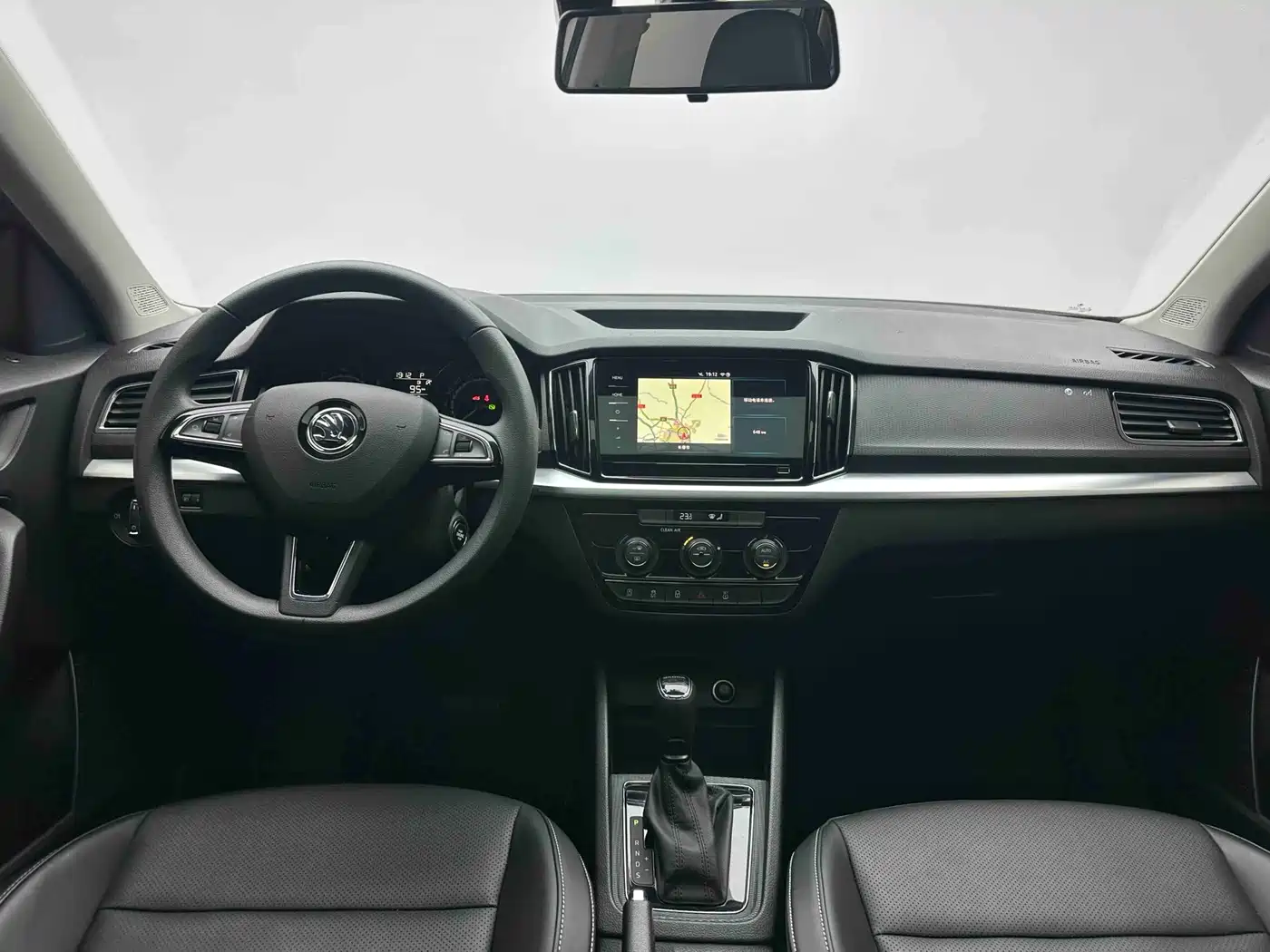 Škoda Kamiq 2022 1.5L Automatic Comfort Edition фото 11