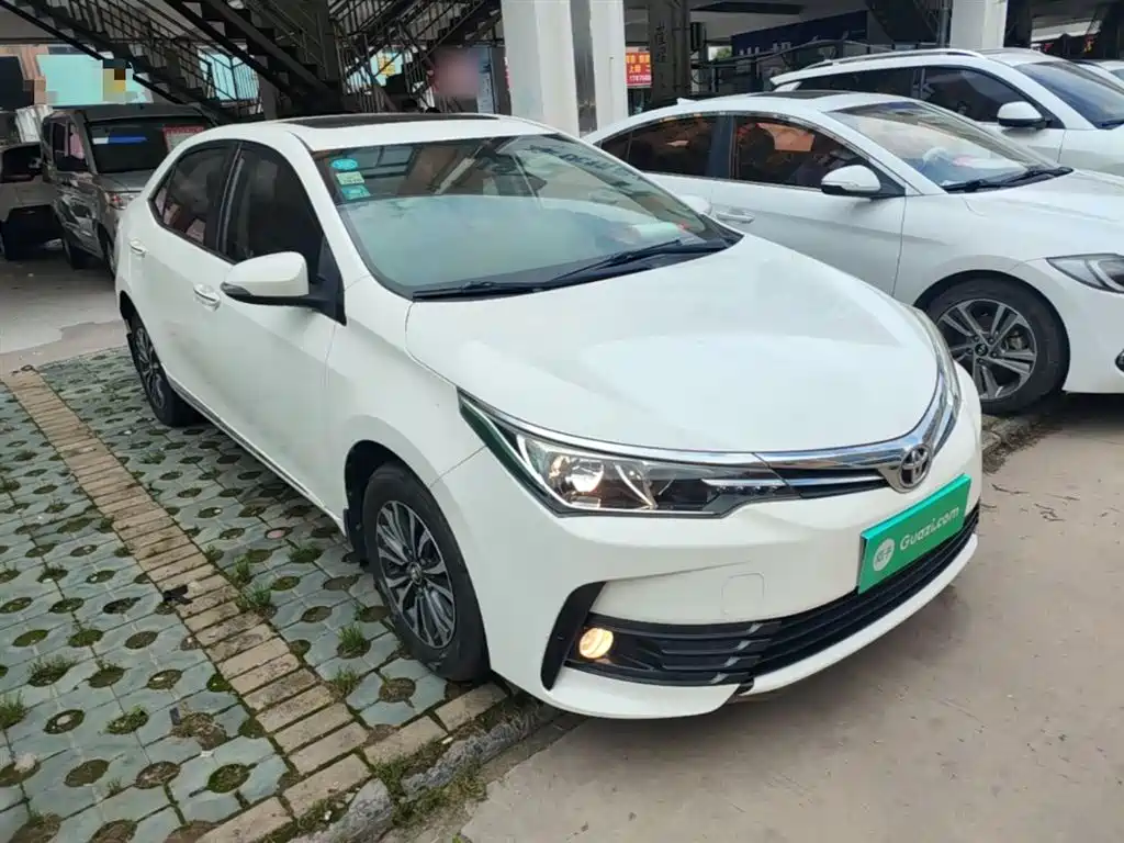 Toyota Corolla 2017 Facelift 1.2T S-CVT GL-i фото 4