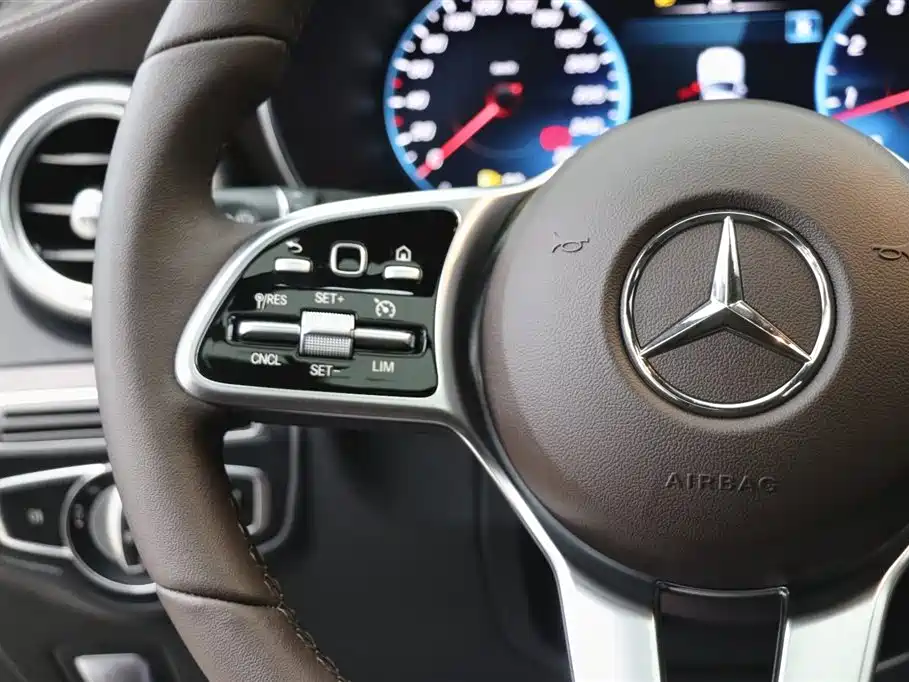 Mercedes-Benz GLC 2021 GLC 260 L 4MATIC Luxury фото 16