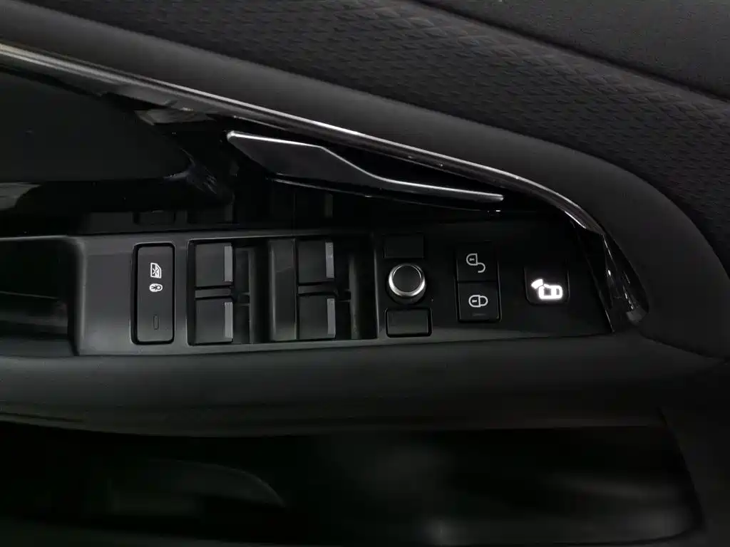Land Rover Range Rover Evoque 2020 249PS Youth Edition фото 9