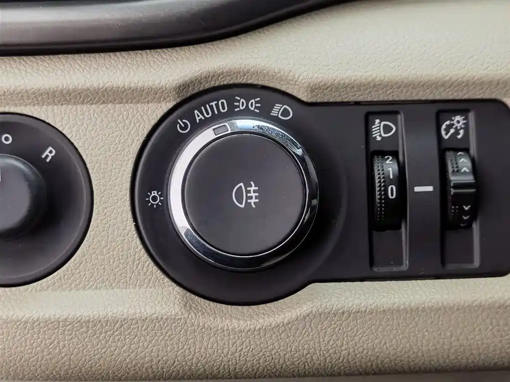 Buick Excelle 2018 15T Dual Clutch Elite (China V) фото 21