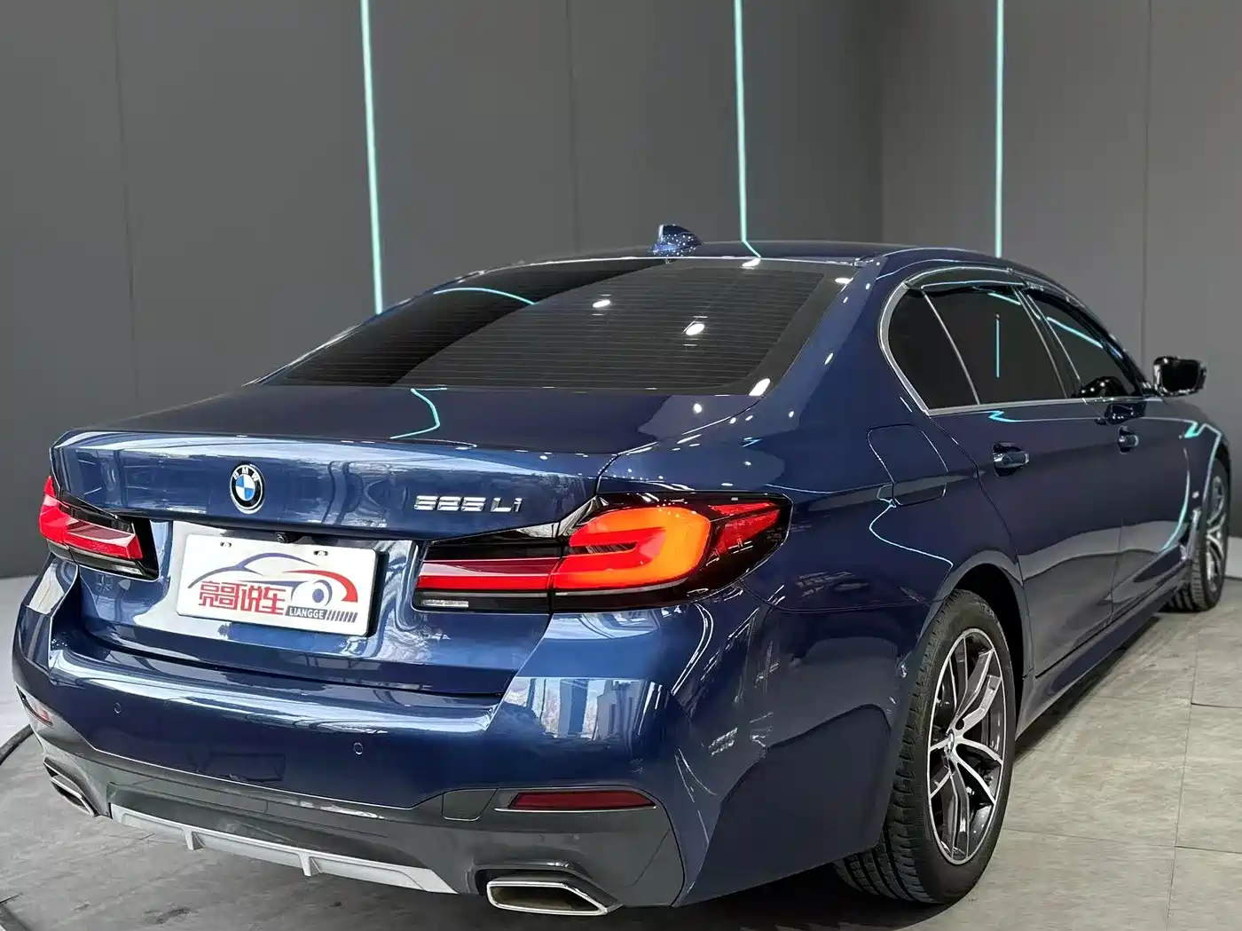 BMW 5 Series 2021 525Li M Sport Package фото 6