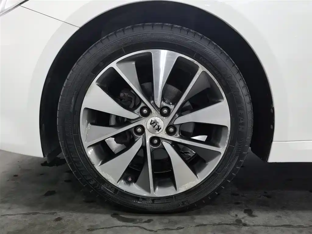 Kia K5 2016 2.0L Automatic LUX фото 17