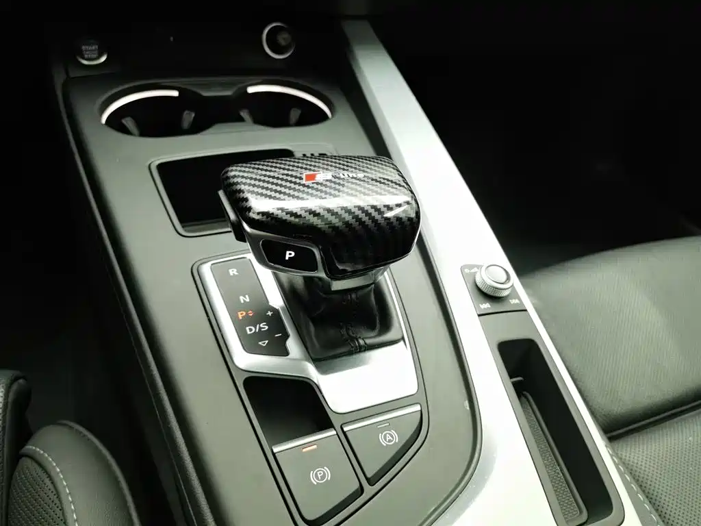 Audi A4L 2020 40 TFSI Fashion Dynamic Edition фото 13