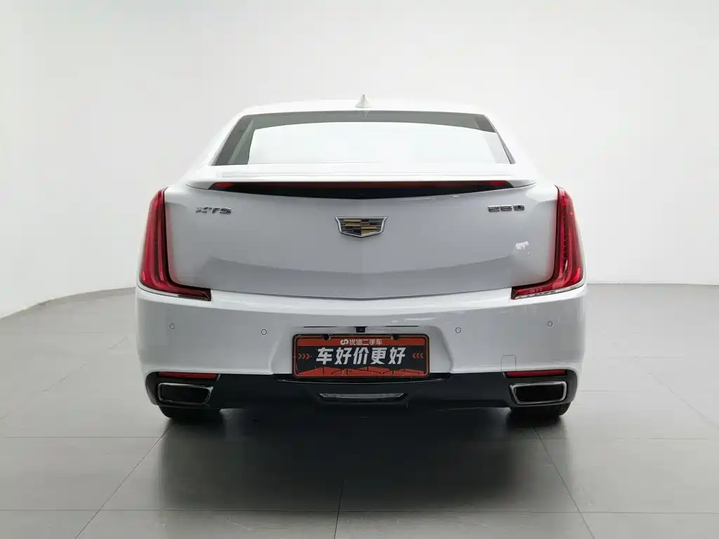 Photo 4 - Cadillac XTS