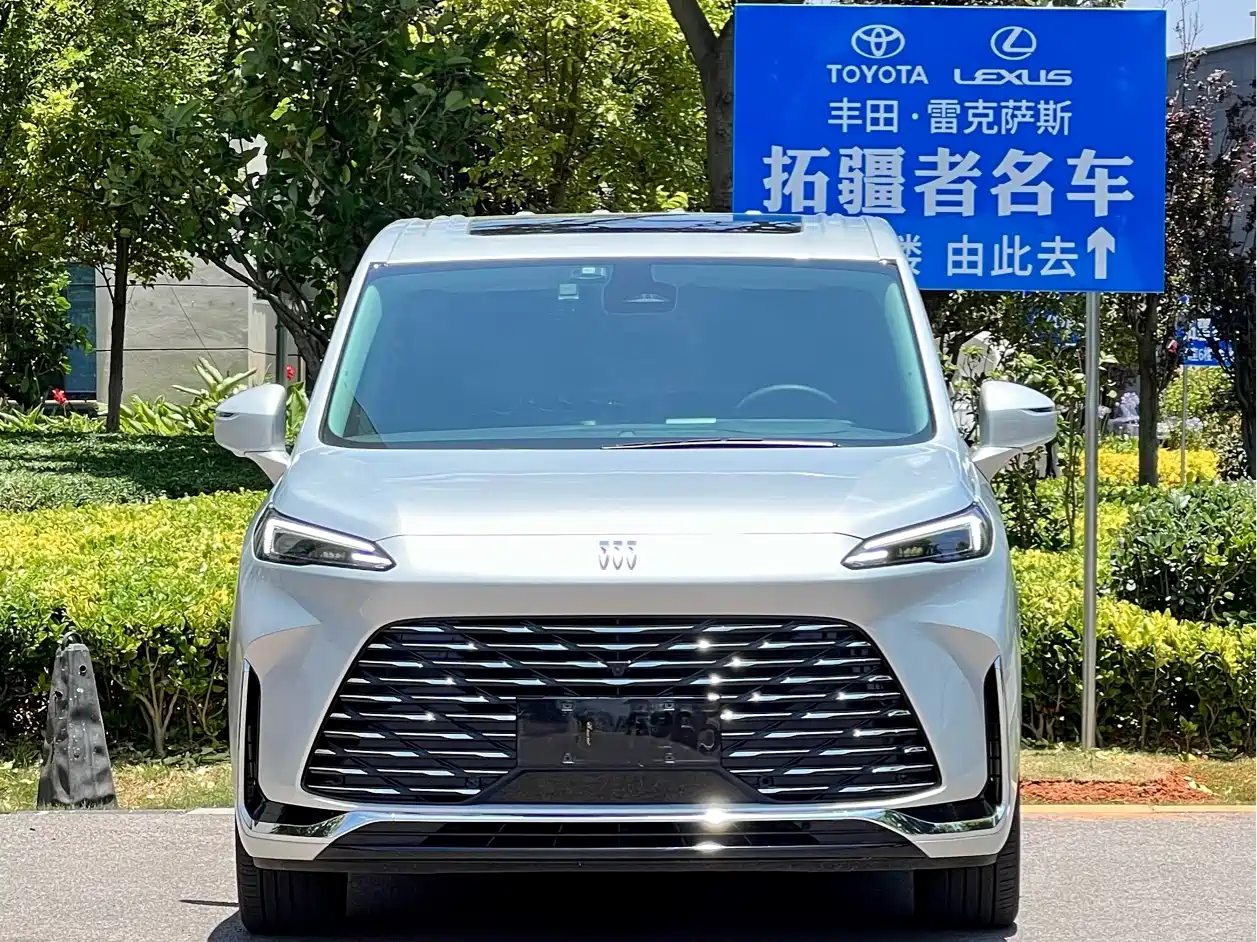 Buick GL8 New Energy 2025 Landlux Smart Edition 7-seater фото 2