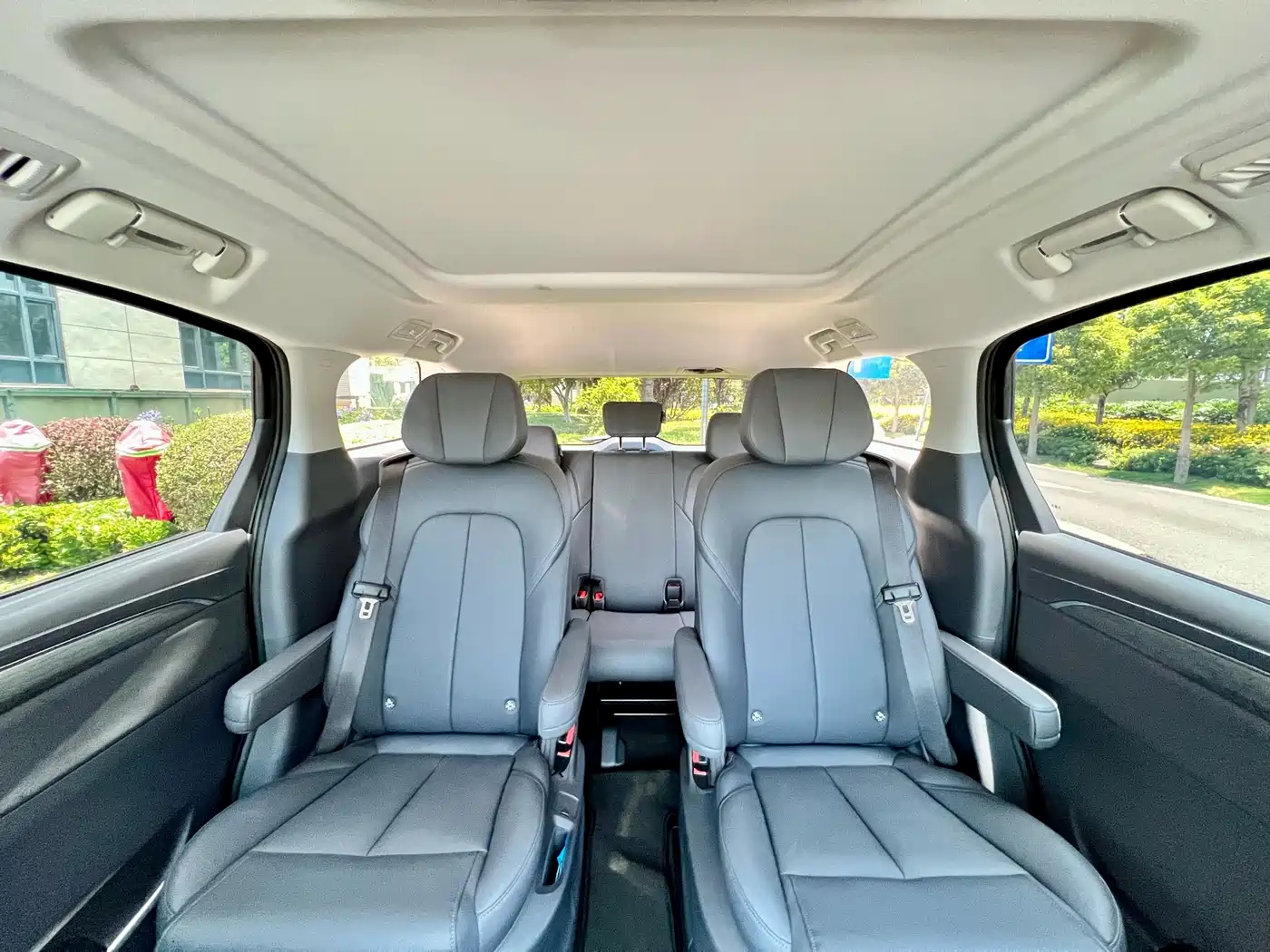 Buick GL8 New Energy 2025 Landlux Smart Edition 7-seater фото 11