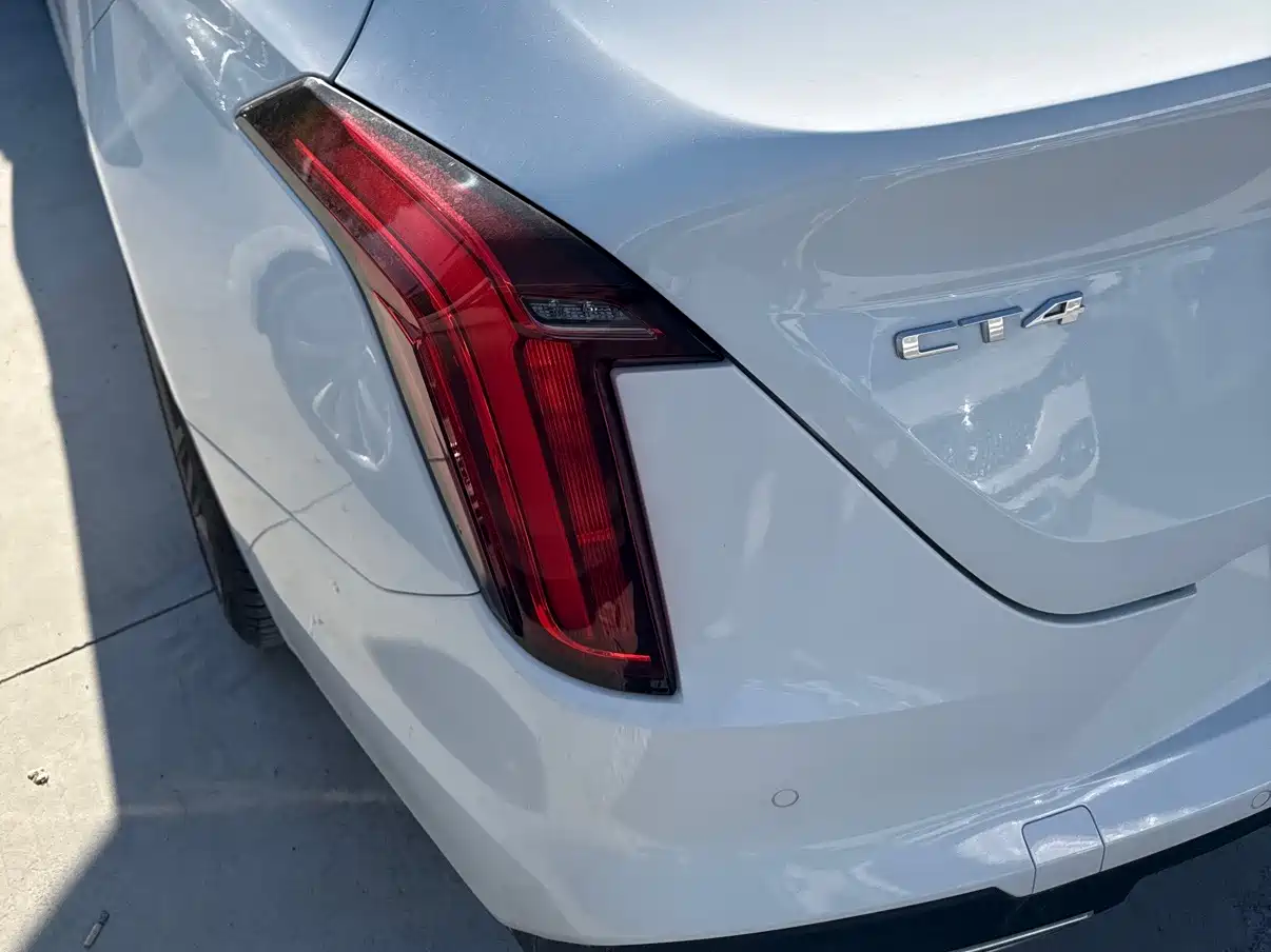 CADILLAC CT4