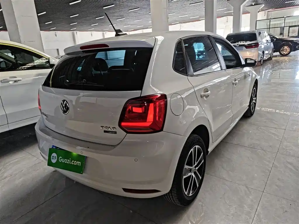 Volkswagen Polo 2014 1.6L Automatic Comfort Edition фото 7