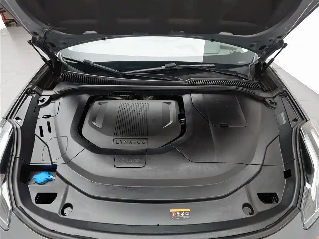 Lynk & Co 06 2020 1.5T Halo фото 6