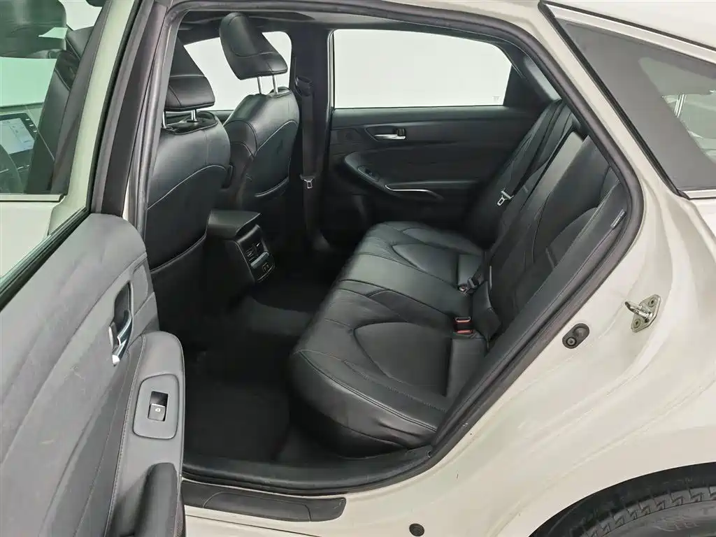 Toyota Avalon 2019 Hybrid 2.5L Luxury Edition China VI фото 15