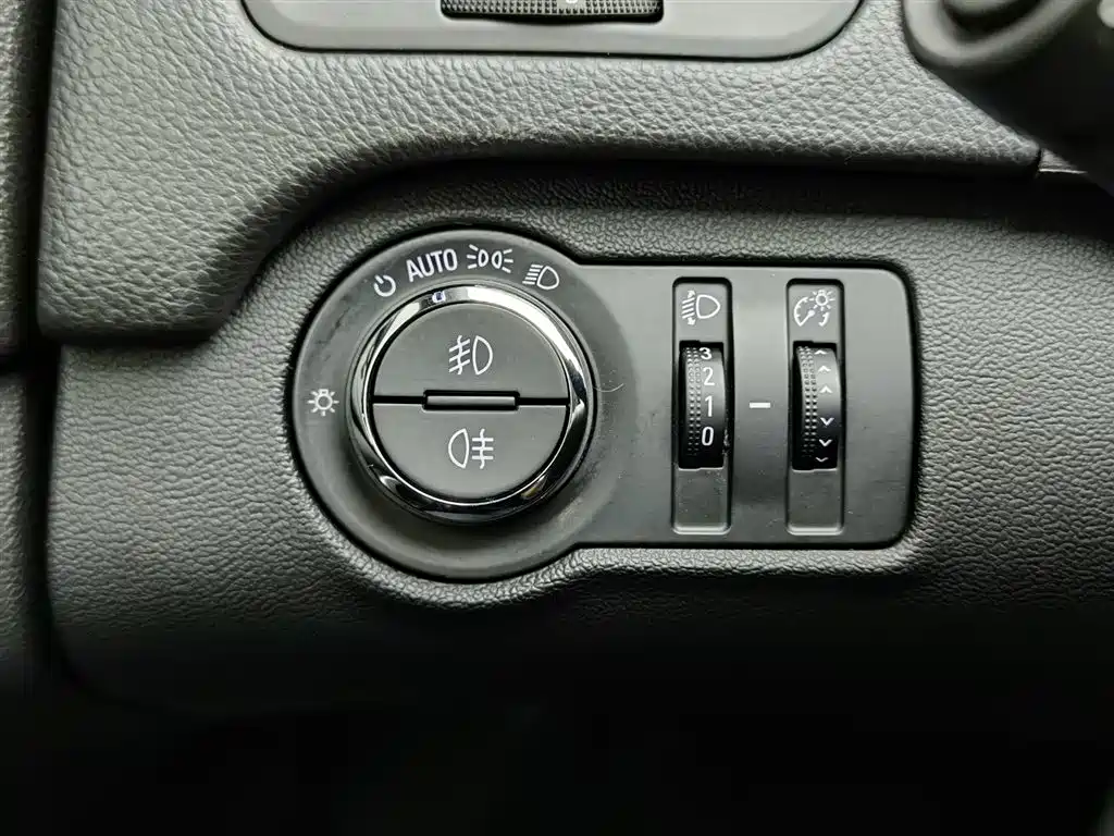 Buick Regal 2014 1.6T Fashion Technology Type фото 21