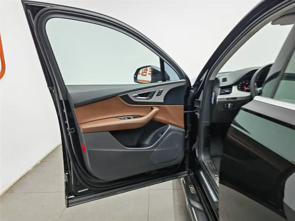 Audi Q7 2016 40 TFSI Comfort фото 8