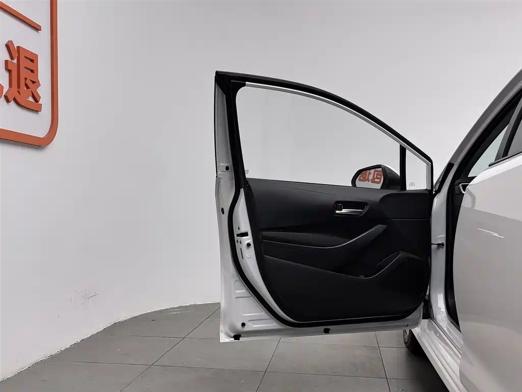 Toyota Corolla 2023 1.5L Pioneer Edition фото 8