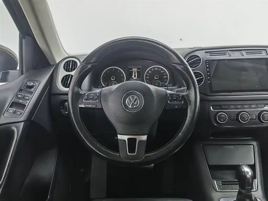 Volkswagen Tiguan 2015 1.8TSI Automatic 4WD Comfortline фото 11