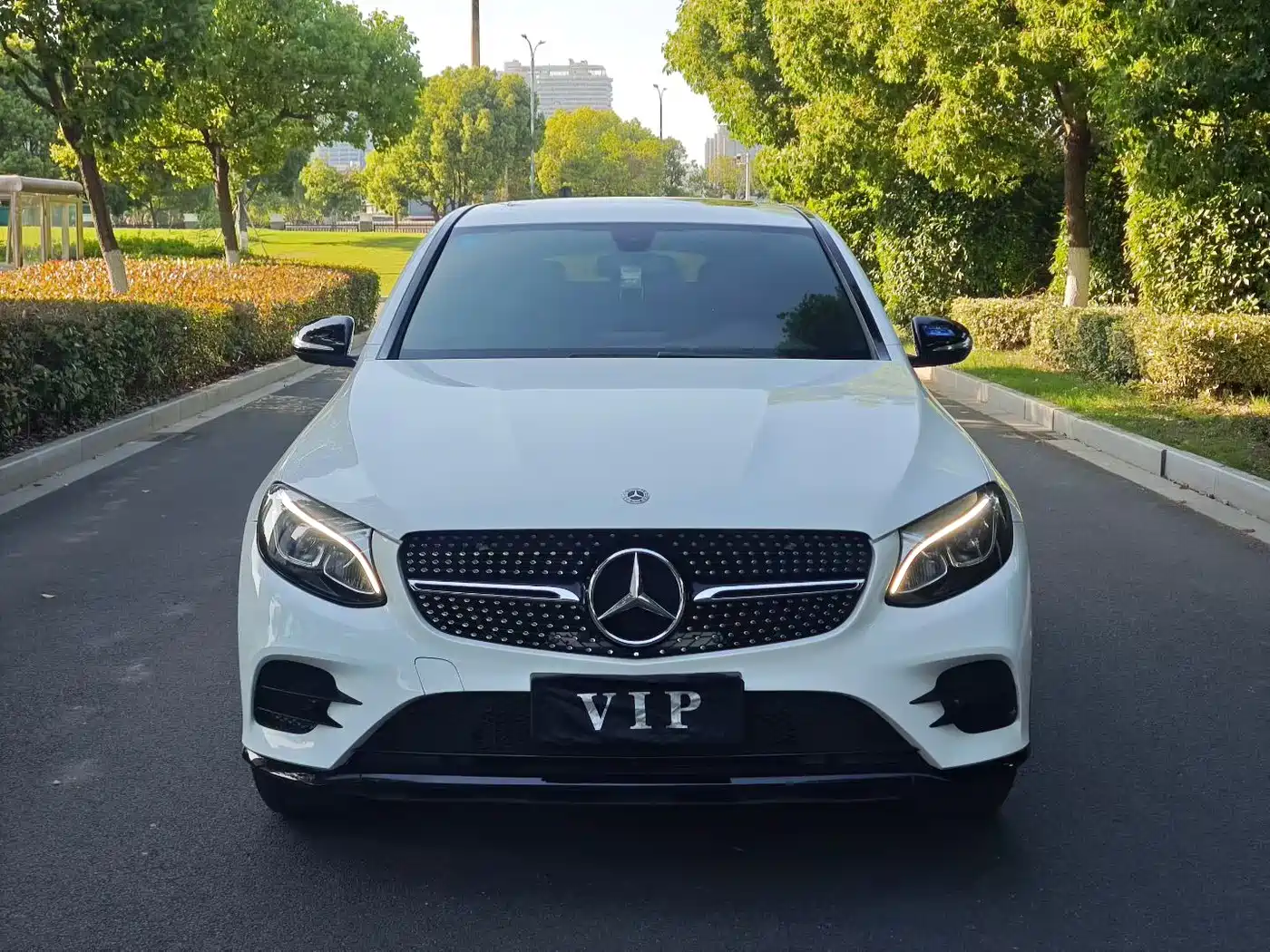 Mercedes-Benz GLC Coupe 2017 GLC 200 4MATIC Coupe SUV фото 2