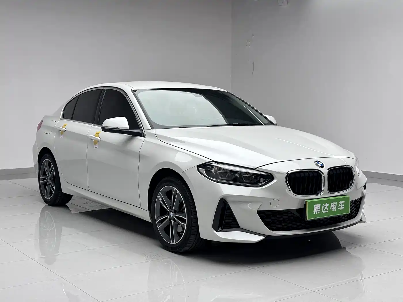 BMW 1 Series 2022 120i M Sport фото 7