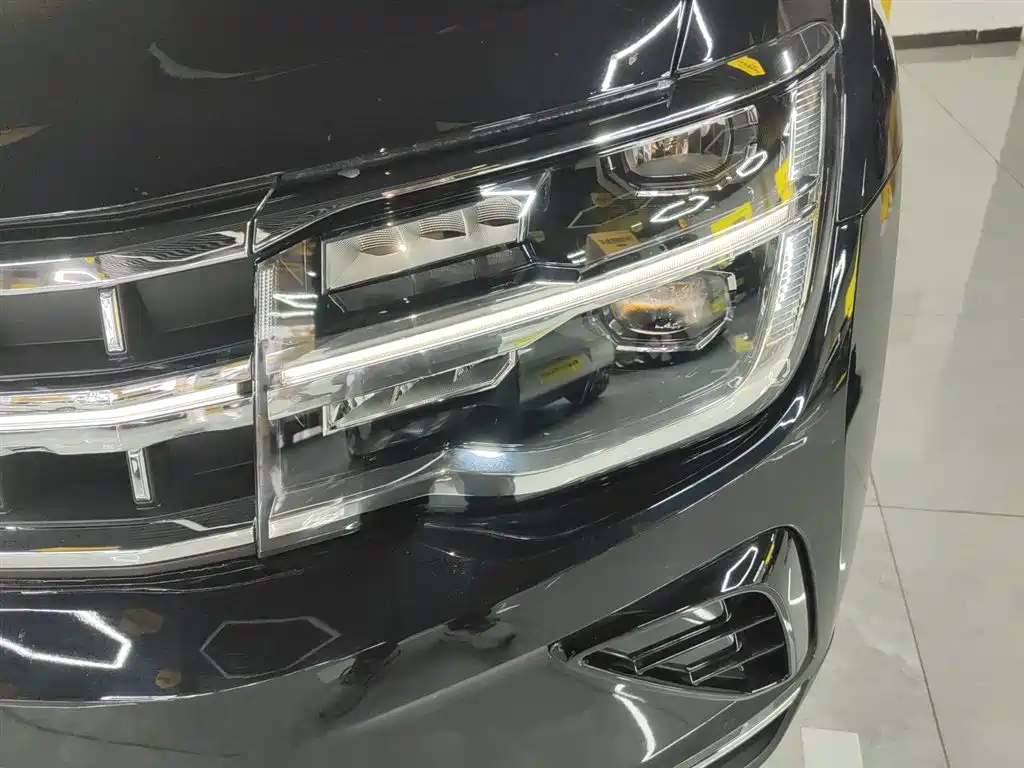 Volkswagen Teramont 2024 380TSI 4WD Dragon Glory Edition фото 24