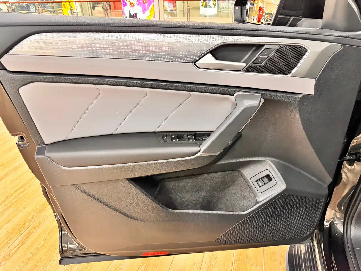 Volkswagen Tayron 2024 380TSI 4WD R-Line High Performance фото 12